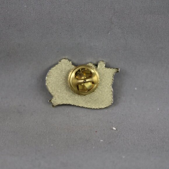 Winnipeg Goldeyes Pin - 10th Anniversary Pin - Metal Pin - Picture 2 of 3